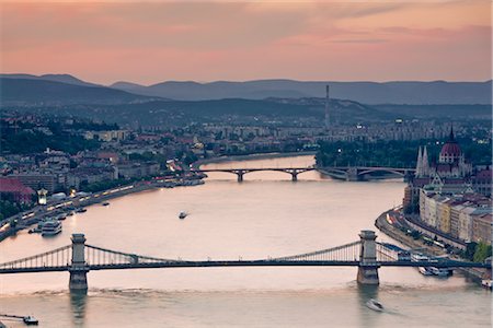 szechenyi chain bridge - Chain Bridge, Danube River, Budapest, Hungary Stock Photo - Rights-Managed, Code: 700-02972720