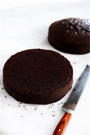 simsearch:700-02972813,k - Baking a Chocolate Cake Foto de stock - Con derechos protegidos, Código: 700-02972808