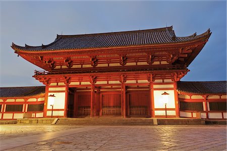 Porte intérieure au Temple Todai-Ji, Nara, Kansai, Japon Photographie de stock - Rights-Managed, Code: 700-02973233