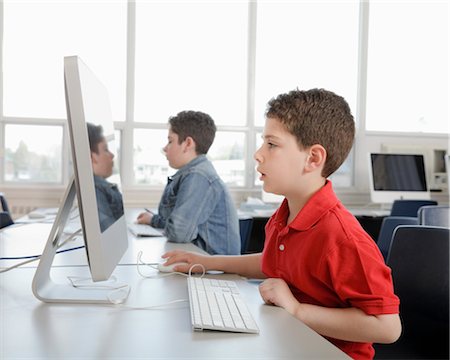 ratón - Students Working on Computers Foto de stock - Con derechos protegidos, Código: 700-02989922