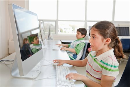 stanza dei computer - Students Working on Computers Fotografie stock - Rights-Managed, Codice: 700-02989923