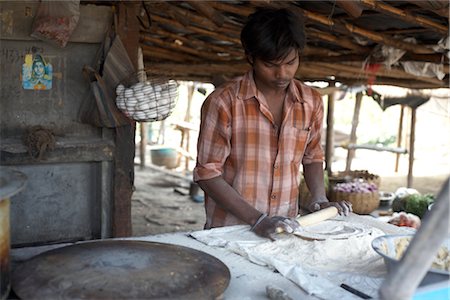 Homme de préparation alimentaire, Kolkata, West Bengal, Inde Photographie de stock - Rights-Managed, Code: 700-03004172