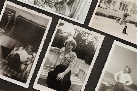 retro border - Close-Up of Photographs in Photo Album Foto de stock - Con derechos protegidos, Código: 700-03003485