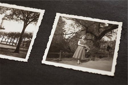 foto - Photographs of Young Woman in 1950s Foto de stock - Con derechos protegidos, Código: 700-03003486