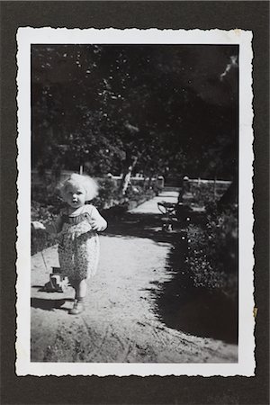 Photograph of Girl in 1940s Foto de stock - Con derechos protegidos, Código: 700-03003496