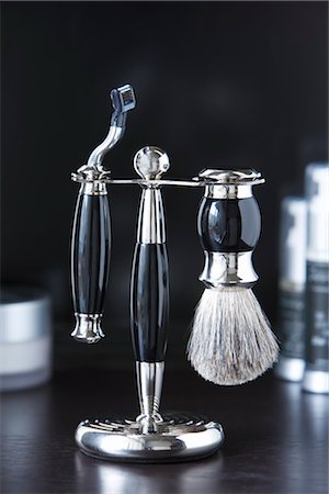 sin afeitar - Still Life of Shaving Kit Foto de stock - Con derechos protegidos, Código: 700-03014811