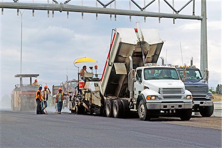 rullo compressore - Workers Paving Road, Calgary, Alberta, Canada Fotografie stock - Rights-Managed, Codice: 700-03059102