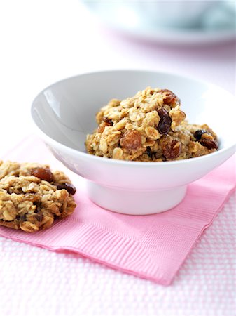 rolled oats - Oatmeal Raisin Cookies Stock Photo - Rights-Managed, Code: 700-03053803