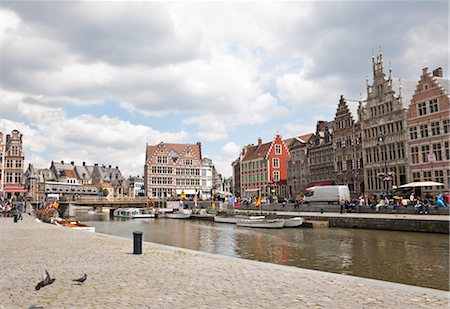 Canal in Ghent, Belgium Foto de stock - Con derechos protegidos, Código: 700-03053944