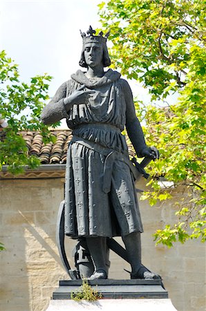 Statue à Aigues-mortes, Gard, France Photographie de stock - Rights-Managed, Code: 700-03053985