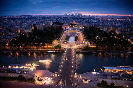 france famous buildings - Bords de Seine et fontaine Trocadero, Paris, France Photographie de stock - Rights-Managed, Code: 700-03068325