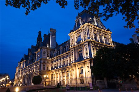 simsearch:700-03068397,k - Hotel de Ville, Paris, France Stock Photo - Rights-Managed, Code: 700-03068401
