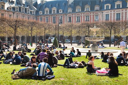 Place des Vosges, Le Marais, Paris, France Foto de stock - Con derechos protegidos, Código: 700-03068449