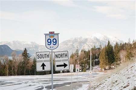 encrucijada - Road Sign, Sea to Sky Highway, British Columbia, Canada Foto de stock - Con derechos protegidos, Código: 700-03068811