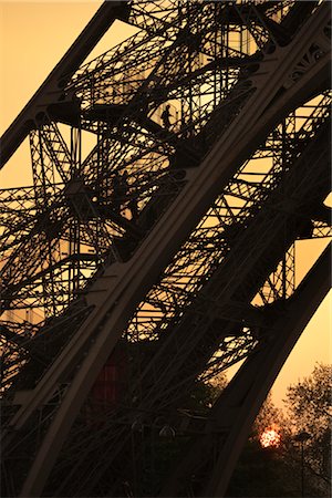 silhouette famous building - La tour Eiffel, Paris, Ile de France, France Photographie de stock - Rights-Managed, Code: 700-03068973