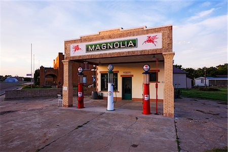 Magnolia Gas Station, Shamrock, Texas, USA Foto de stock - Con derechos protegidos, Código: 700-03075734