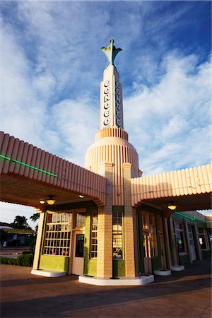 route 66 gas station - Conoco Tower on Route 66, Shamrock, Texas, USA Stock Photo - Rights-Managed, Code: 700-03075731