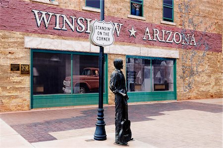 route 66 - Debout sur le parc du coin, Winslow, Arizona, USA Photographie de stock - Rights-Managed, Code: 700-03075761