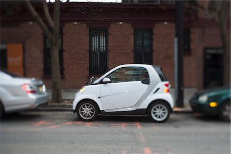 parking spot - Smartcar garé dans la rue Photographie de stock - Rights-Managed, Code: 700-03152553