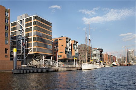 Apartment Buildings in Hafencity, Hamburg, Germany Foto de stock - Con derechos protegidos, Código: 700-03152666