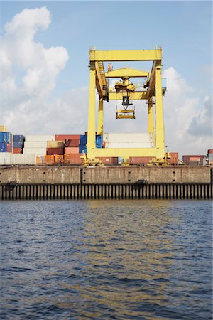 simsearch:700-03152683,k - Loading Dock, Hamburg, Germany Foto de stock - Con derechos protegidos, Código: 700-03152689