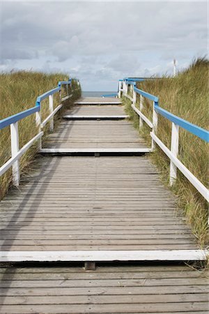 simsearch:6129-09086851,k - Boardwalk to Beach, Kampen, Island of Sylt, Schleswig-Holstein, Germany Stock Photo - Rights-Managed, Code: 700-03152693