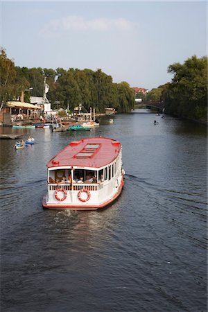 Bateau d'excursion sur la rivière, Winterhude, Hambourg, Allemagne Photographie de stock - Rights-Managed, Code: 700-03152706