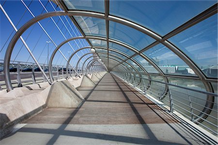 Third Millenium Bridge, Zaragoza, Aragon, Spain Foto de stock - Con derechos protegidos, Código: 700-03152892