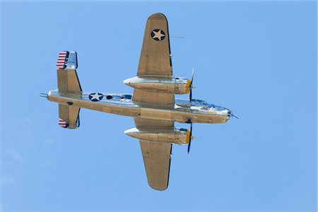 B-25 Mitchell at Air Show, Olympia, Washington, USA Foto de stock - Con derechos protegidos, Código: 700-03166514
