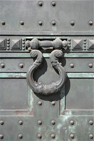 simsearch:600-03738962,k - Close-up of Door Knocker, Hanseatic Higher Regional Court Building, Hamburg, Germany Stock Photo - Rights-Managed, Code: 700-03178767