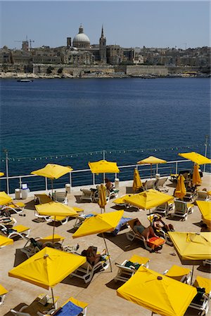 patio umbrella - View of Valletta, Malta Foto de stock - Con derechos protegidos, Código: 700-03179104