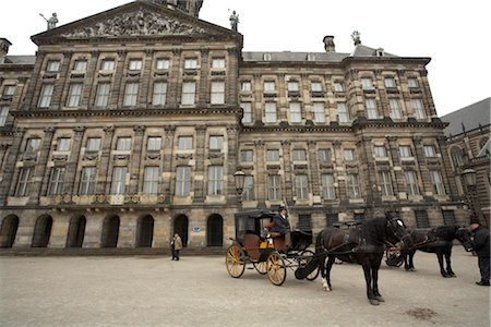 palais royal - Cheval voitures devant le Palais Royal, Amsterdam, Pays-Bas Photographie de stock - Rights-Managed, Code: 700-03209862