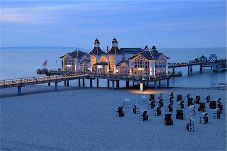 evening resort in beach - Pier, Sellin, Rugen, Ruegen District, Mecklenburg, Mecklenburg-Vorpommern, Germany Stock Photo - Rights-Managed, Code: 700-03210278