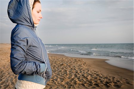 Femme sur la plage Photographie de stock - Rights-Managed, Code: 700-03210320