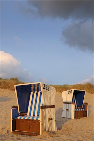 empty beach sunrise - Sylt, North Frisian Islands, Nordfriesland, Schleswig-Holstein, Germany Stock Photo - Rights-Managed, Code: 700-03229788