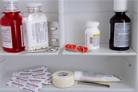 dietary supplements container - Medicine Cabinet Stock Photo - Rights-Managed, Code: 700-03230357