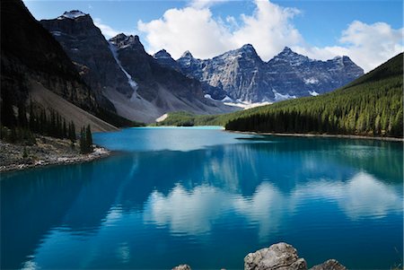 simsearch:600-03240641,k - Moraine Lake, Banff National Park, Alberta, Canada Photographie de stock - Rights-Managed, Code: 700-03244106