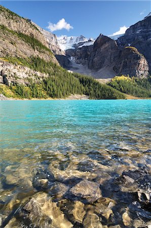 famous mountains in canada - Moraine Lake, Banff National Park, Alberta, Canada Stock Photo - Rights-Managed, Code: 700-03244109