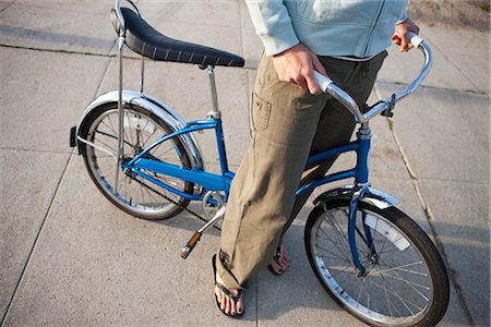 simsearch:600-03210484,k - Woman Riding a Cruiser Bike Along the Boardwalk in Santa Cruz, California, USA Foto de stock - Con derechos protegidos, Código: 700-03295004