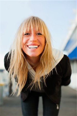 Portrait de femme sur la jetée de Santa Cruz, Californie, USA Photographie de stock - Rights-Managed, Code: 700-03295027