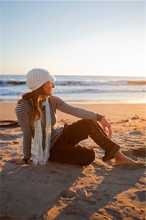 santa cruz - Portrait of Woman on the Beach, Santa Cruz, California, USA Stock Photo - Rights-Managed, Code: 700-03295076