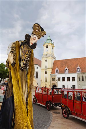 Old Town Square, Bratislava, Slovakia Foto de stock - Con derechos protegidos, Código: 700-03290168