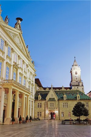 piazza del municipio - Primate's Palace and Town Hall, Old Town, Bratislava, Slovakia Fotografie stock - Rights-Managed, Codice: 700-03290174