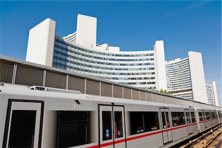 U-Bahn-Station in Vienna International Centre, Wien, Österreich Stockbilder - Lizenzpflichtiges, Bildnummer: 700-03290187