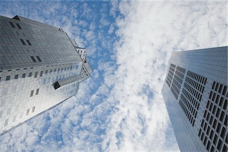 Low Angle View of Skyscrapers Foto de stock - Con derechos protegidos, Código: 700-03290312
