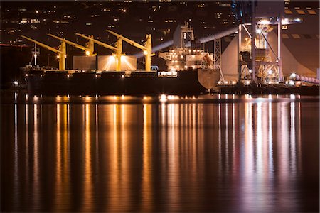 ship yard - Ocean Liner, Vancouver Wharves, Port of Vancouver, Vancouver, British Columbia, Canada Stock Photo - Rights-Managed, Code: 700-03368685