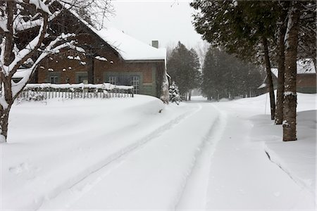 snowed under - Country House after Snow Storm Stock Photo - Rights-Managed, Code: 700-03404595
