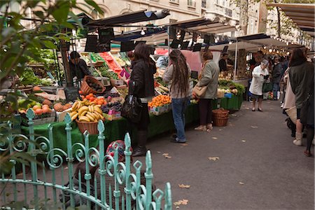 Rue du marché, Paris, Ile-de-France, France Photographie de stock - Rights-Managed, Code: 700-03404645