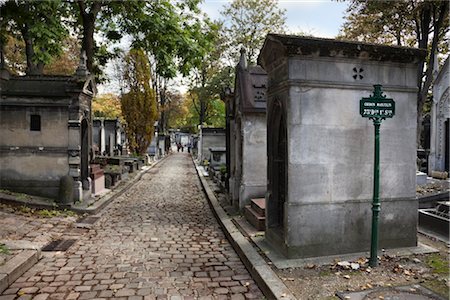 simsearch:700-03639000,k - Pere Lachaise Cemetery, Paris, Ile-de-France, France Foto de stock - Con derechos protegidos, Código: 700-03406395