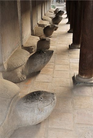 Tortoises with Stelae, Temple of Literature, Hanoi, Vietnam Foto de stock - Con derechos protegidos, Código: 700-03407669